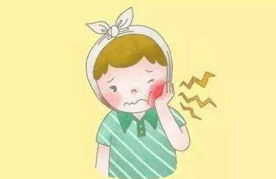 進食、遇到冷熱刺激時產(chǎn)生疼痛